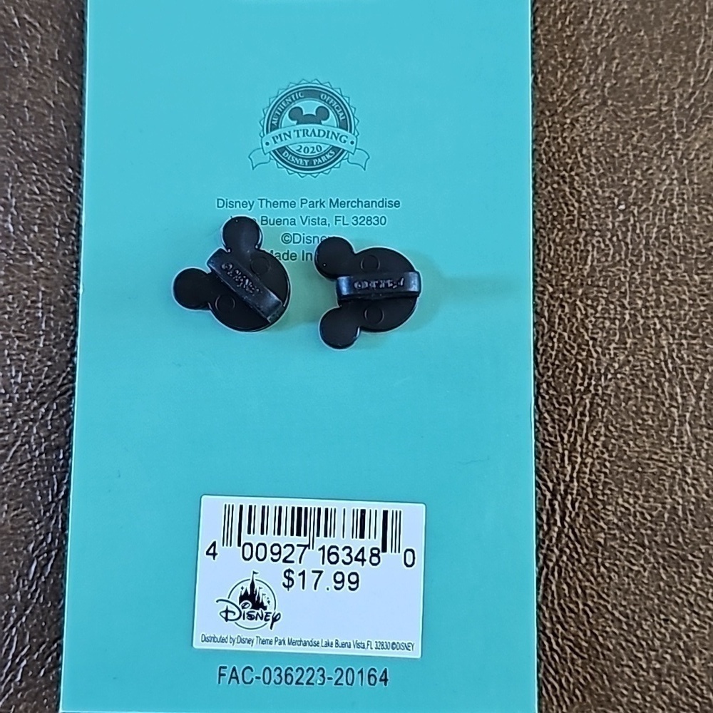 NEW DISNEY PARKS Limited Edition PIN - Picture 3 of 3